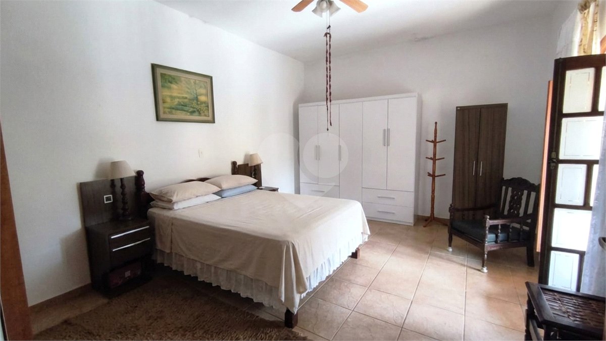 Chácara à venda com 4 quartos, sendo 1 suíte,  em Vale San Fernando, Itapetininga, SP