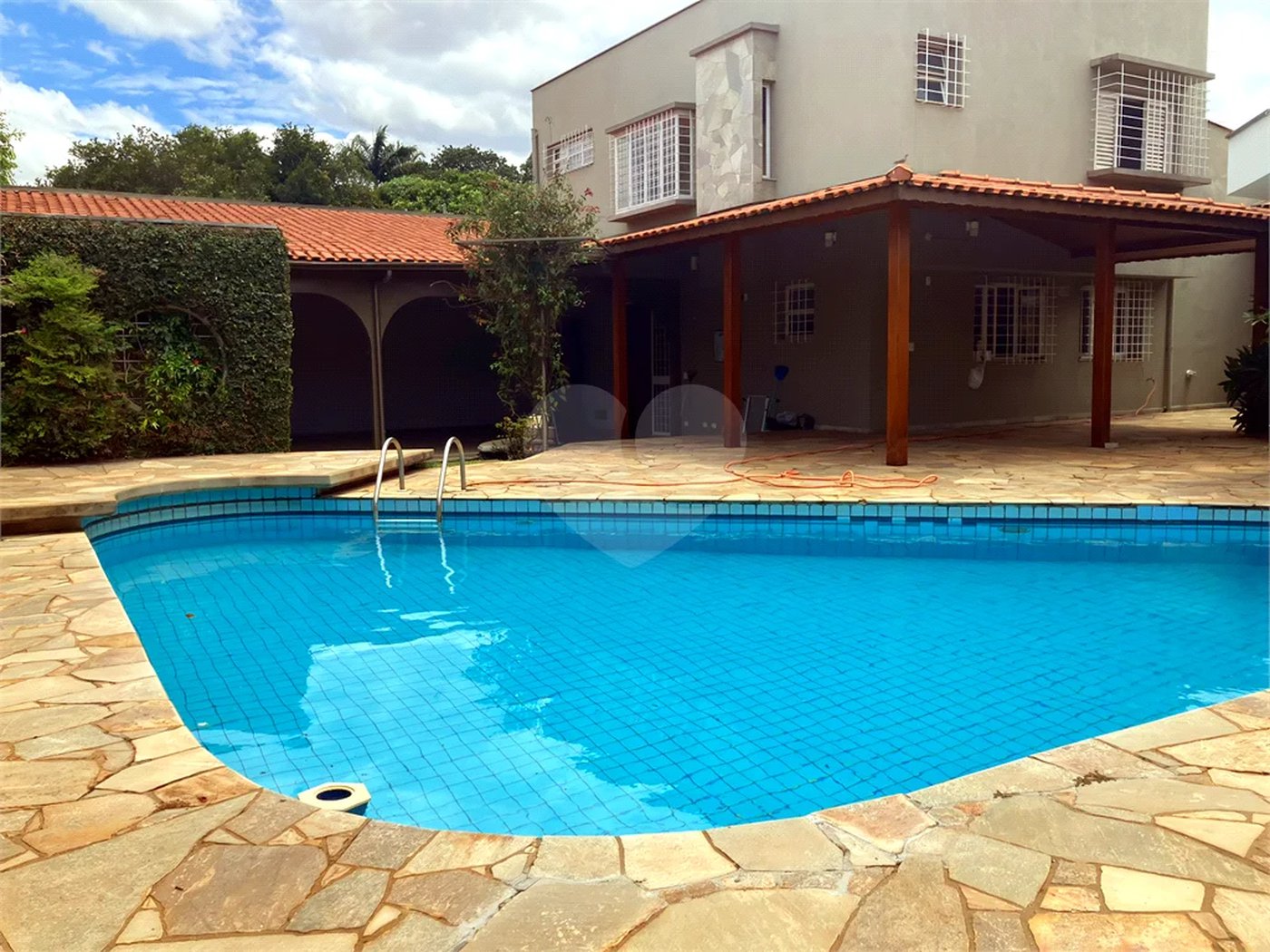 Belíssima casa no bairro Vila Rezende