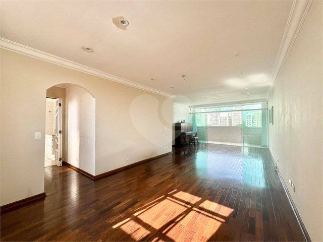 Apartamento à venda com 4 quartos, sendo 1 suíte,  em Chácara Santo Antônio, São Paulo, SP