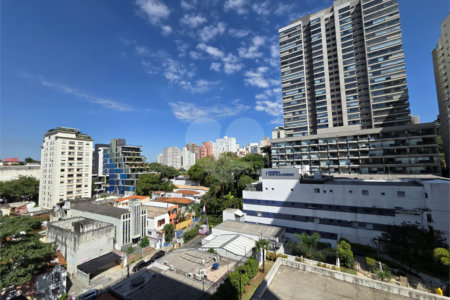Apartamento à venda com 2 quartos, sendo 1 suíte, em Pinheiros, São Paulo, SP