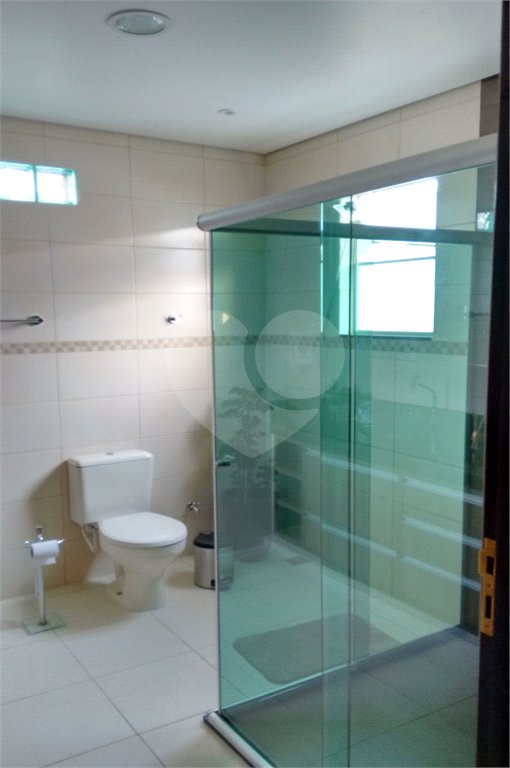 Casa à venda com 4 quartos, sendo 1 suíte, no condomínio Travessa Jacob,38, São Paulo - SP