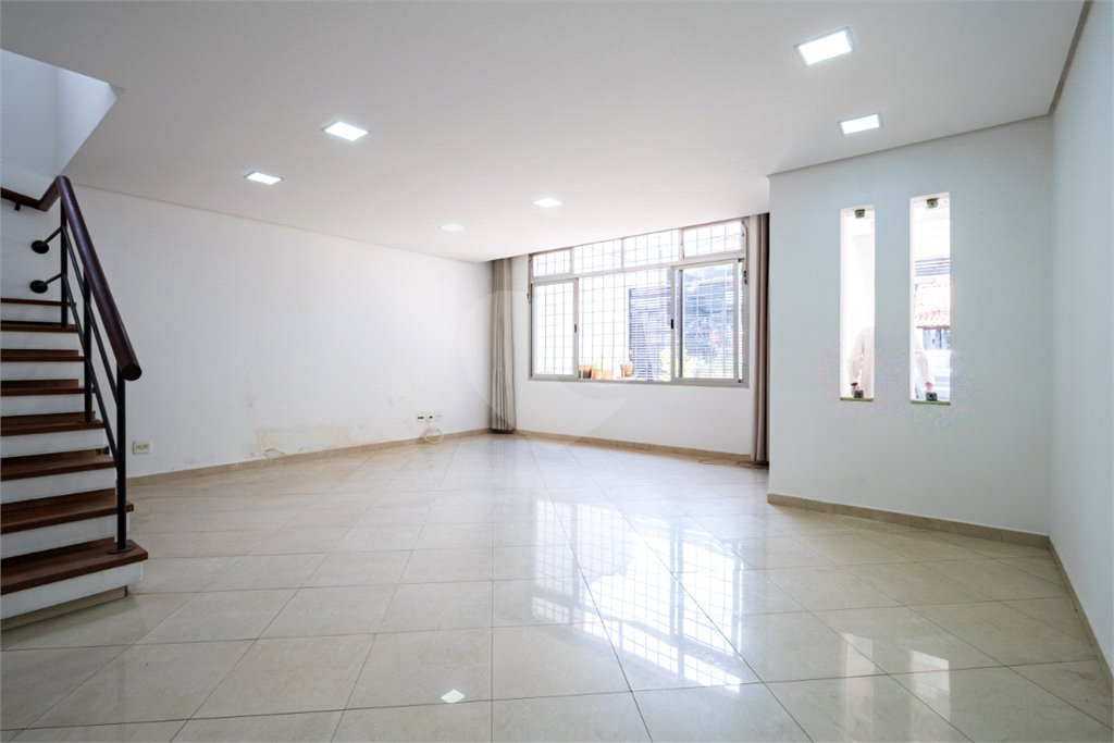 Casa de Vila à venda com 3 quartos, sendo 2 suítes, em Campo Belo, São Paulo, SP