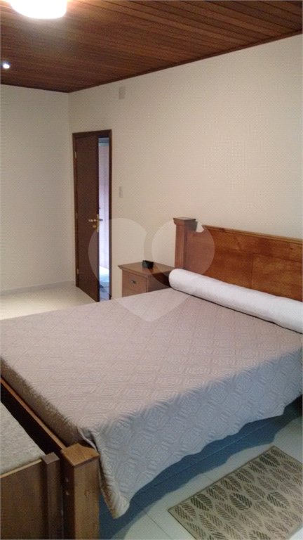 Casa à venda com 4 quartos, sendo 1 suíte, no condomínio Travessa Jacob,38, São Paulo - SP