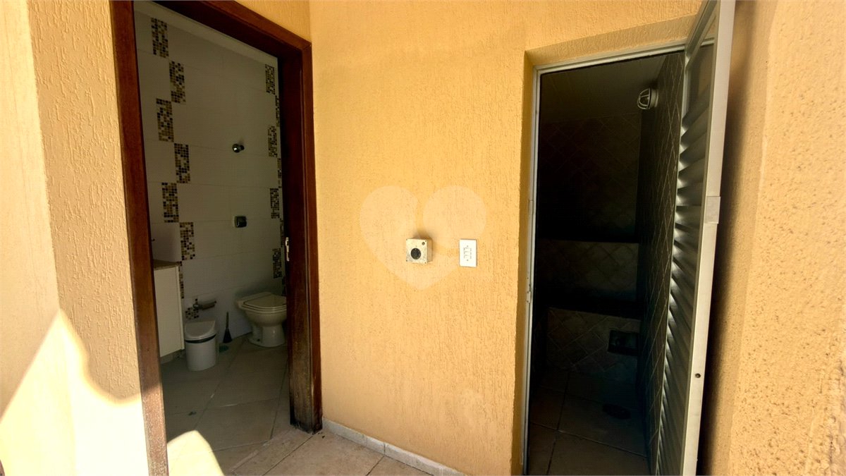 Casa à venda com 4 suítes no condomínio Parque Village Castelo, Itu - SP