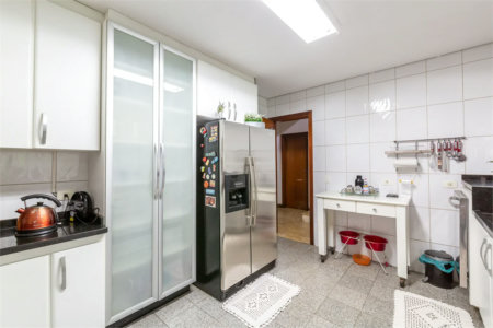 Casa à venda com 4 quartos, sendo 2 suítes, em Brooklin Paulista, São Paulo, SP