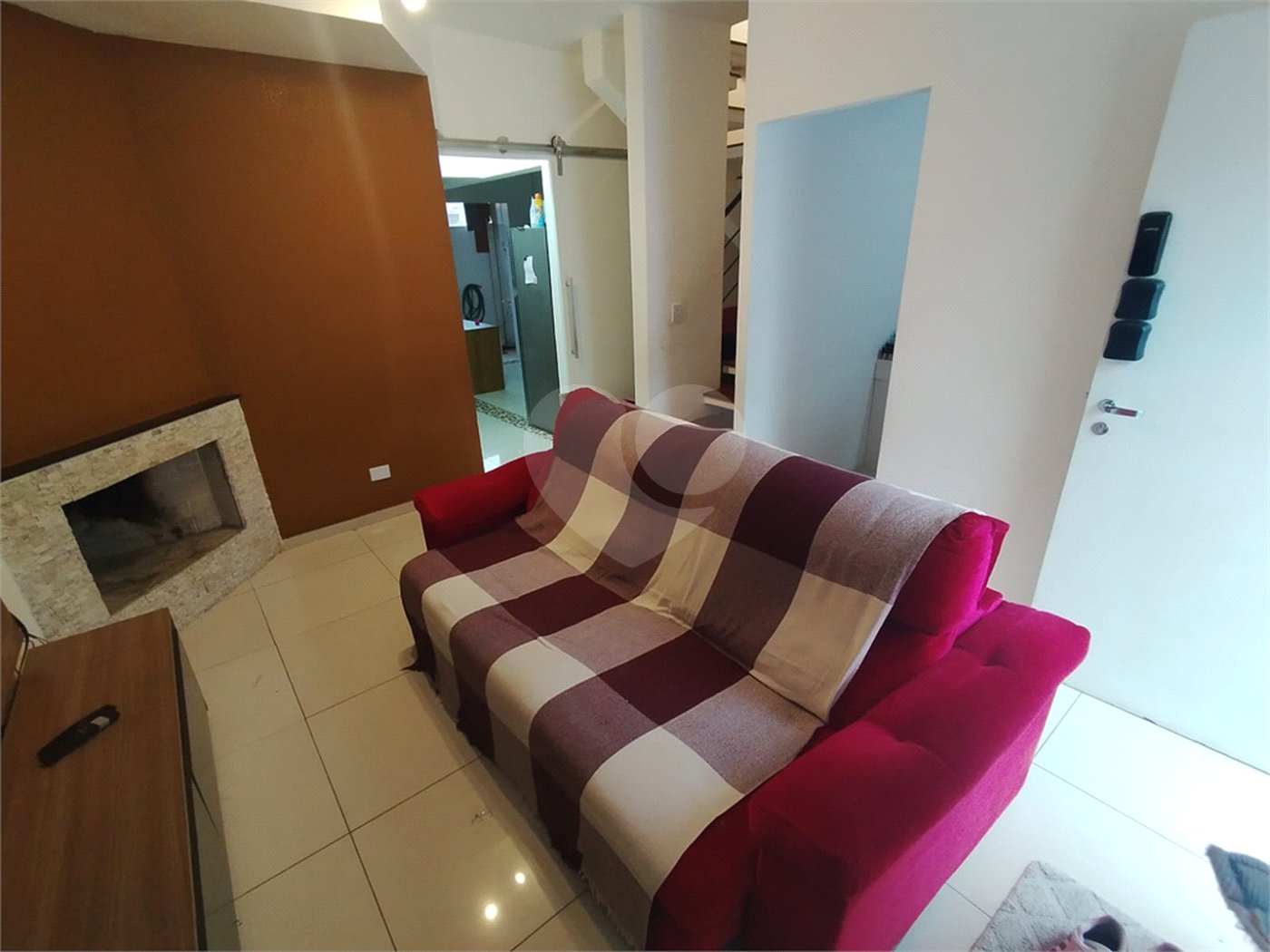 Casa à venda com 2 quartos, sendo 1 suíte, no condomínio Residencial Viva Vida, Cotia - SP