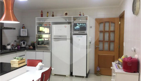 Casa à venda com 4 quartos, sendo 2 suítes,  em Vila Monumento, São Paulo, SP