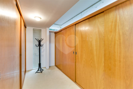 Sobrado à venda com 3 quartos, sendo 2 suítes,  em Alto da Boa Vista, São Paulo, SP