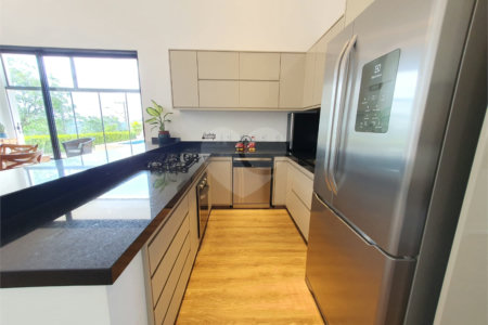 Casa à venda com 6 quartos, sendo 5 suítes, no condomínio Jardim Primavera, Louveira - SP