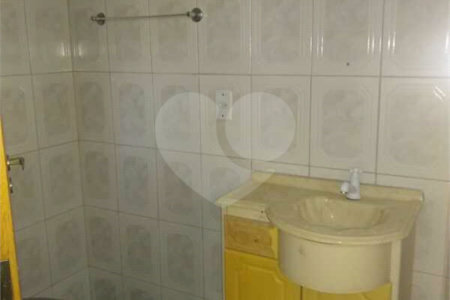 Sobrado à venda com 3 quartos, sendo 1 suíte, em Jardim Santa Luiza, Sorocaba, SP