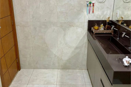 Casa à venda com 3 quartos, sendo 1 suíte, em Vila Miranda, Sumaré, SP