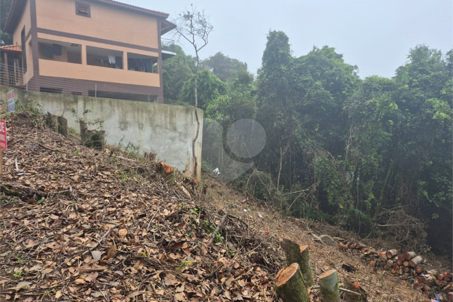 Terreno à venda no condomínio Parque Imperial da Cantareira, Mairiporã - SP