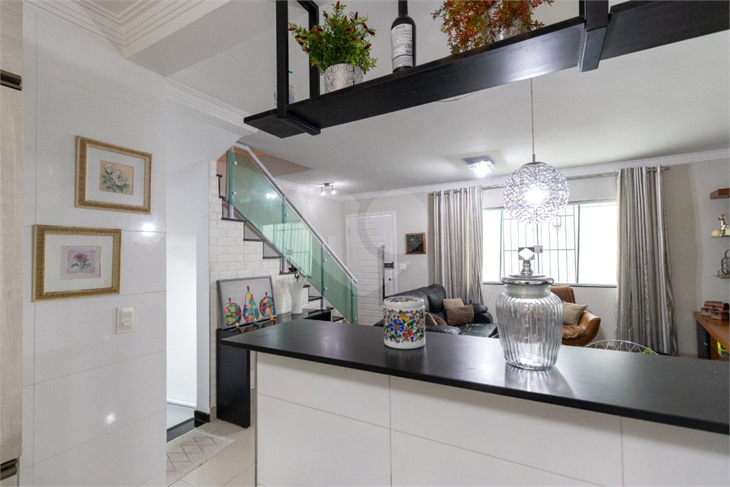 Casa à venda com 3 quartos, sendo 1 suíte, no condomínio Orquideas, São Paulo - SP