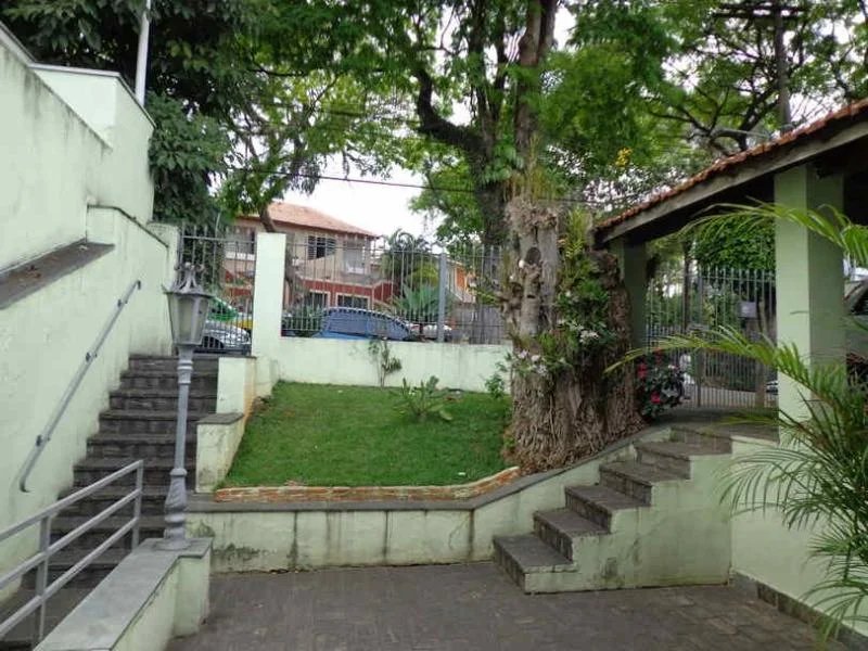 Casa à venda com 3 quartos, sendo 1 suíte, em Jardim Londrina, São Paulo, SP