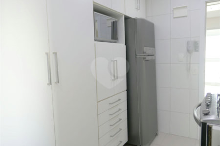 Apartamento para alugar com 3 quartos, sendo 1 suíte, em Vila Olímpia, São Paulo, SP