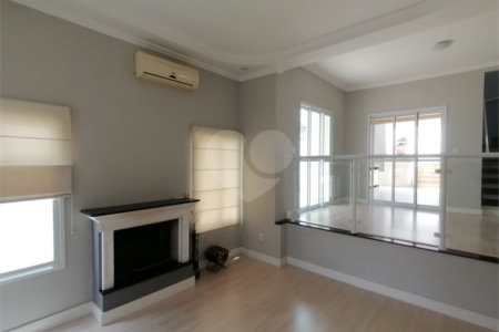 Casa para alugar com 3 quartos, sendo 1 suíte, no condomínio Recanto dos Paturis, Vinhedo - SP