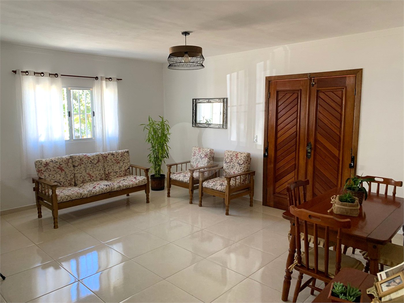 Casa à venda com 3 quartos, sendo 1 suíte, em Olho D'água, Mairiporã, SP