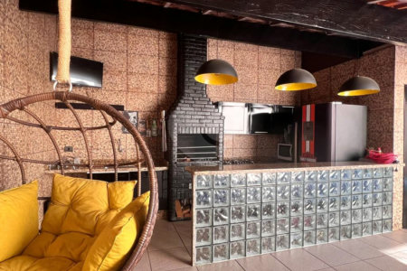 Sobrado à venda com 3 quartos, sendo 1 suíte,  em Jardim Modelo, Suzano, SP