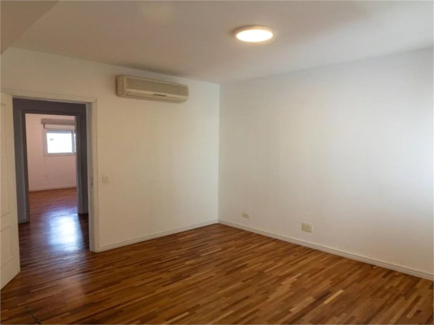 Apartamento à venda com 4 suítes em Jardim Leonor, São Paulo, SP