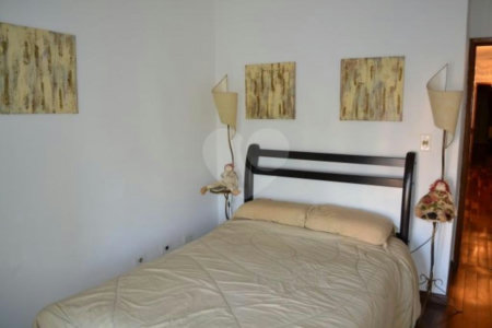 Casa à venda com 3 quartos, sendo 1 suíte, no condomínio Travessa Cacique Apoena,493, São Paulo - SP