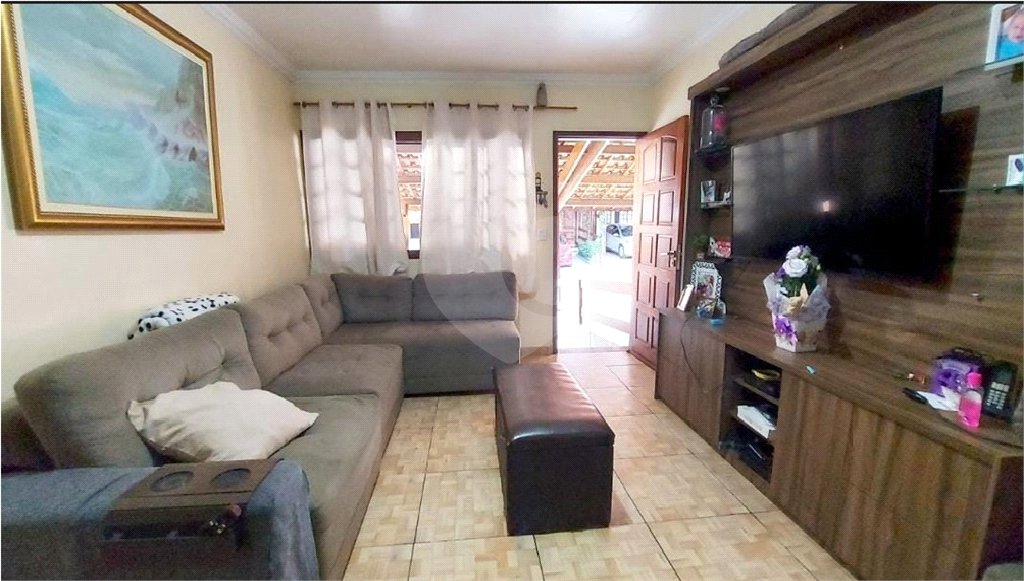 Casa à venda com 2 suítes no condomínio Residencial Sabará, São Paulo - SP