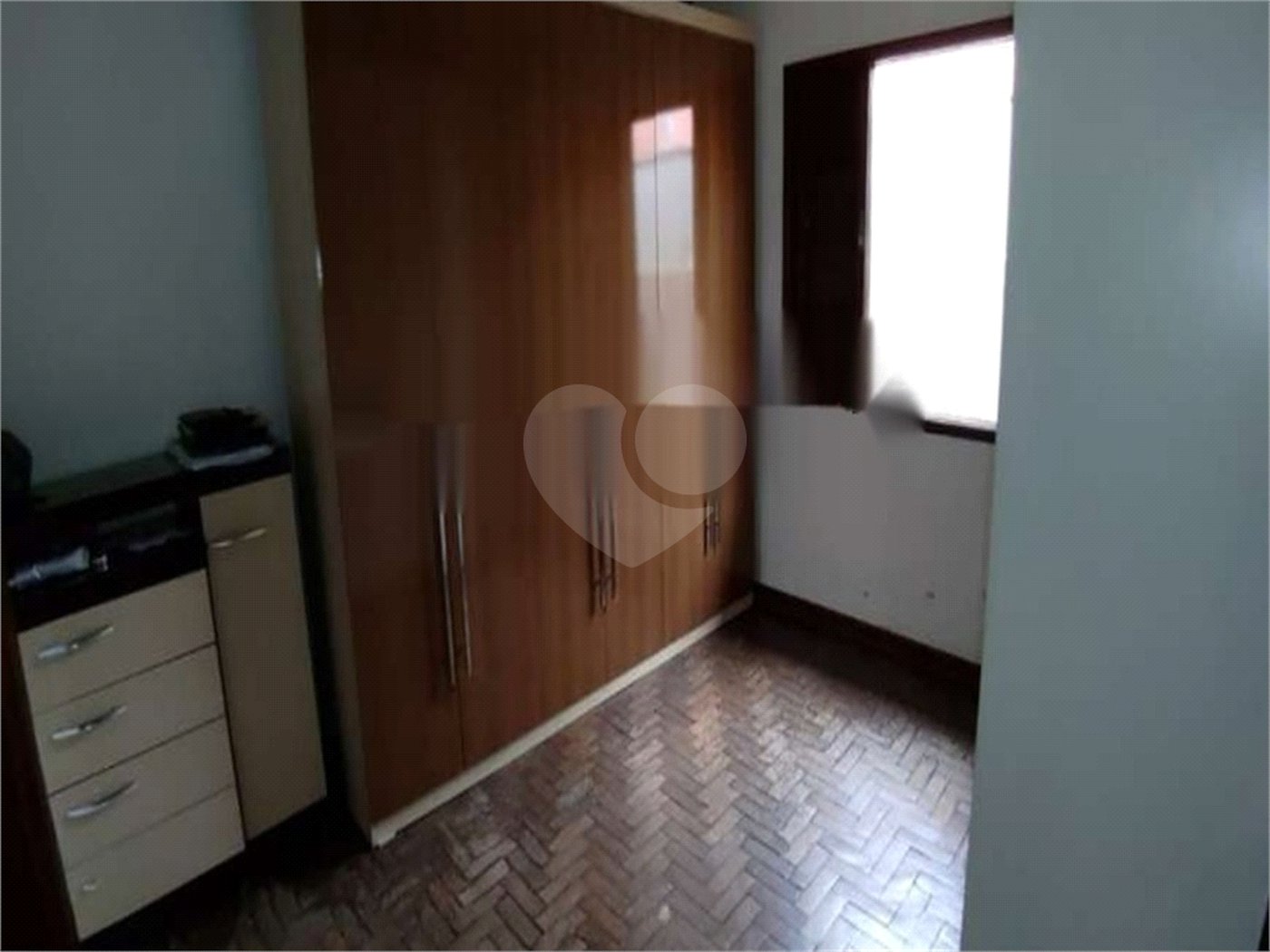 Sobrado à venda com 4 quartos, sendo 1 suíte, em Vila Constança, São Paulo, SP