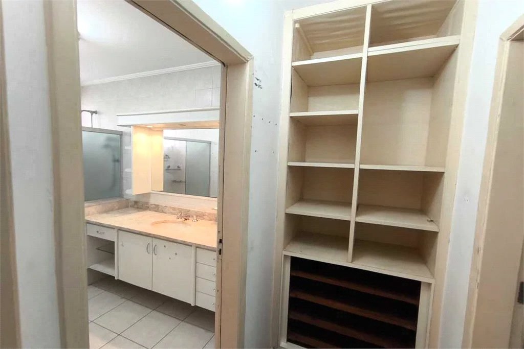 Casa à venda com 5 quartos, sendo 3 suítes, em Brooklin Paulista, São Paulo, SP