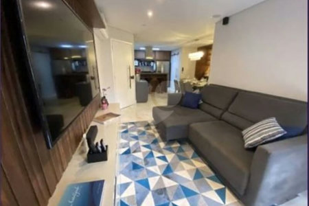 Apartamento à venda com 3 quartos, sendo 1 suíte,  em Vila Regente Feijó, São Paulo, SP