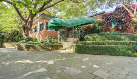 Casa à venda com 6 quartos, sendo 4 suítes,  em Guarapiranga, São Paulo, SP