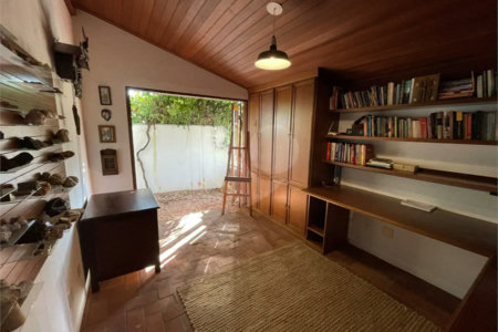 CASA CONDOMINIO DAMHA II
