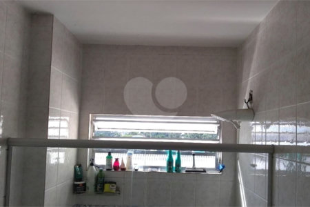 Apartamento com três dormitórios no Bom Retiro.