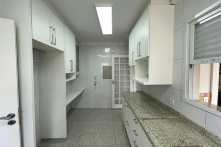 Apartamento à venda ou para alugar com 3 suítes em Morumbi, São Paulo, SP