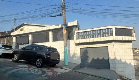 Casa à venda com 3 quartos em Horto, São Paulo, SP