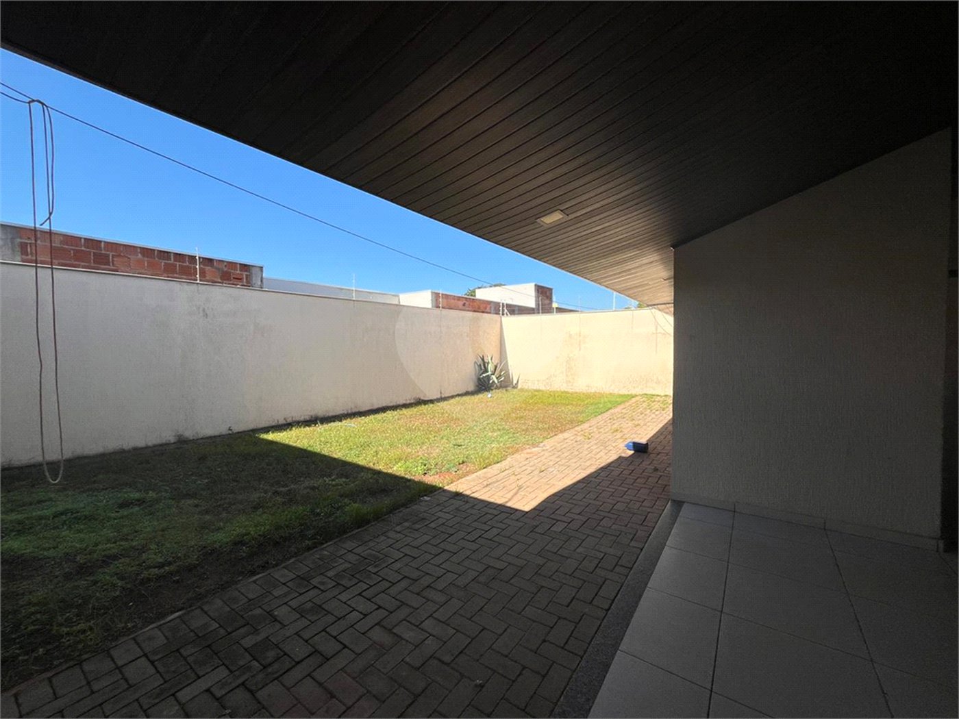 Casa à venda com 3 quartos, sendo 1 suíte, em Ipê, Três Lagoas, MS