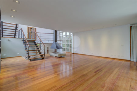 Casa de Vila à venda ou para alugar com 3 suítes em Jardim dos Estados, São Paulo, SP