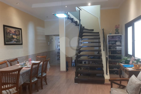 Casa à venda com 3 quartos, sendo 1 suíte,  em Residencial Colinas, Mogi das Cruzes, SP