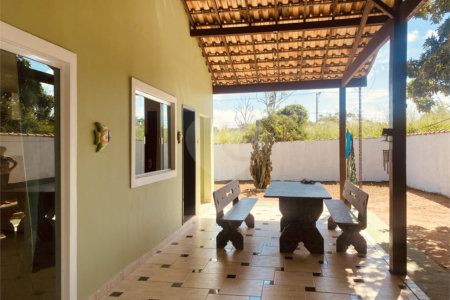 Casa em condomínio para alugar com 2 quartos, sendo 1 suíte, em Caravelas, Armação dos Búzios, RJ