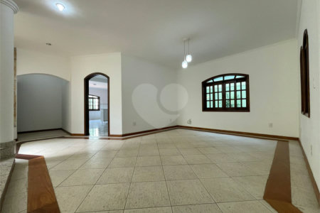 Casa à venda com 4 quartos, sendo 2 suítes,  em Jardim Pagliato, Sorocaba, SP