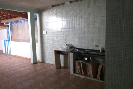 Sobrado à venda com 3 quartos, sendo 1 suíte, em Jardim Cruz do Corisco, São Paulo, SP