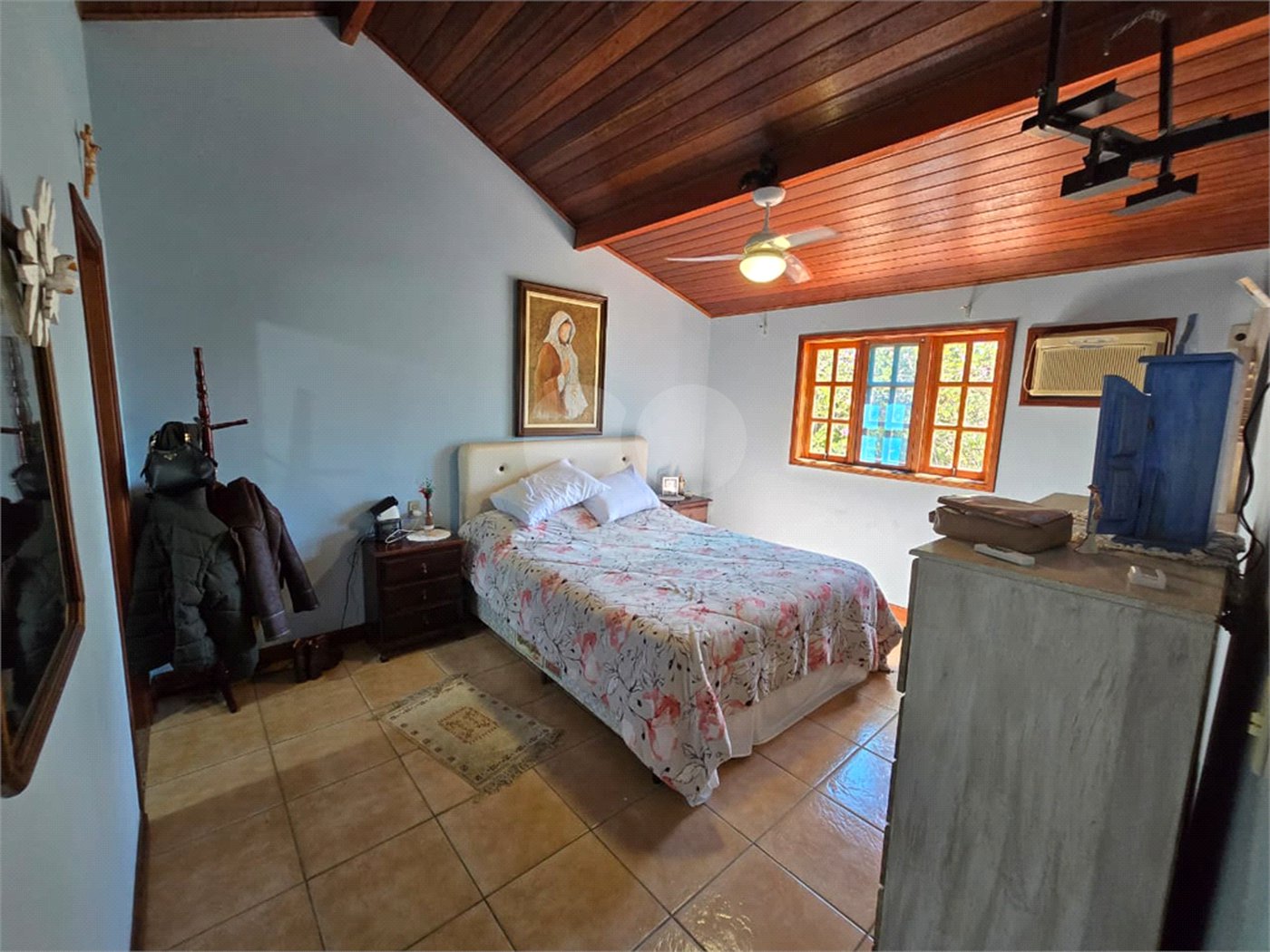 Chácara à venda com 4 quartos, sendo 1 suíte, em Cercadinho, Alambari, SP