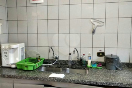 Sobrado à venda com 4 quartos, sendo 1 suíte, em Vila Vitório Mazzei, São Paulo, SP