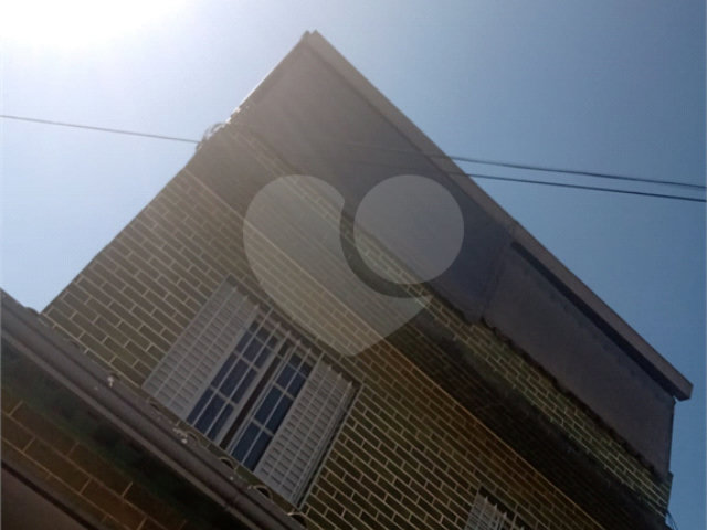 Sobrado à venda com 3 quartos, sendo 1 suíte,  em Vila Guarani, São Paulo, SP