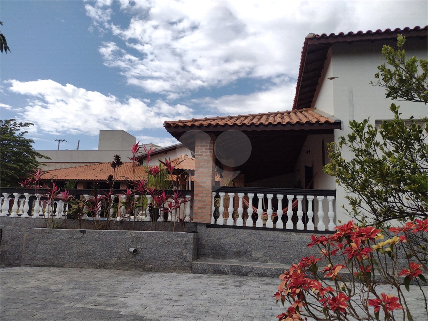 Casa à venda com 3 quartos, sendo 1 suíte, no condomínio Acmti - Colinas do Mosteiro, Terras de Itaici e Recanto dos Pássaros, Indaiatuba - SP