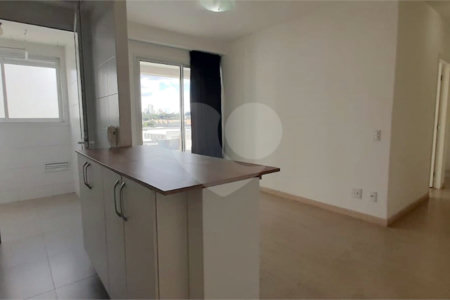 Apartamento à venda com 2 quartos em Vila Anastácio, São Paulo, SP