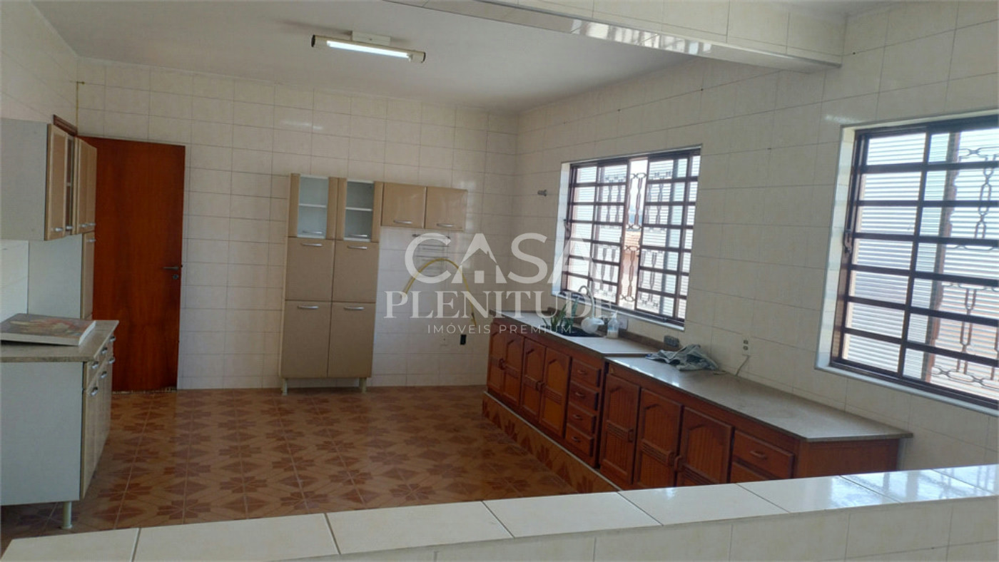 Casa à venda com 4 quartos, sendo 1 suíte, em Jardim Itanguá, Sorocaba, SP
