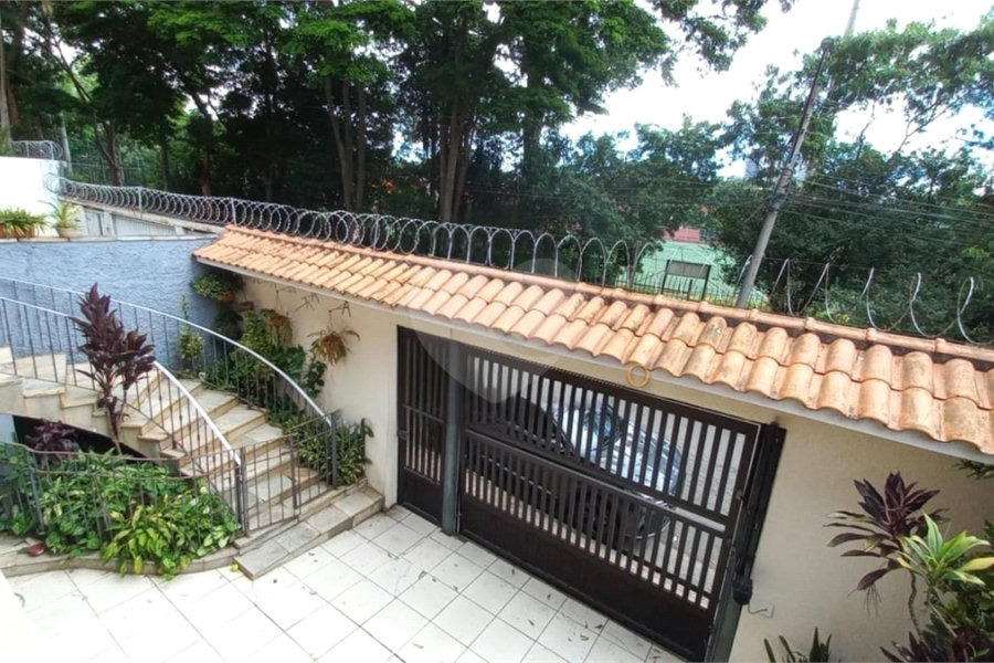 Casa à venda com 3 quartos, sendo 1 suíte, em Vila Sônia, São Paulo, SP