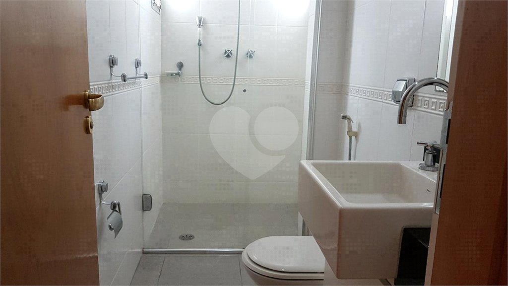 Apartamento à venda com 3 quartos, sendo 1 suíte, em Alto da Lapa, São Paulo, SP