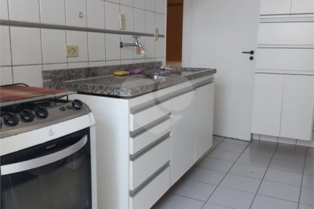 Apartamento à venda com 3 quartos, sendo 1 suíte,  em Pinheiros, São Paulo, SP