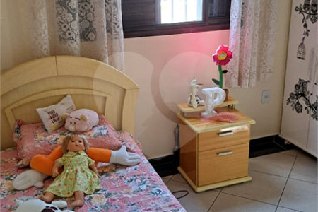 Casa à venda com 3 quartos, sendo 1 suíte,  em Jardim Universo, Mogi das Cruzes, SP