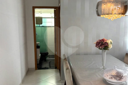 Casa à venda com 4 suítes em Vila Lavínia, Mogi das Cruzes, SP